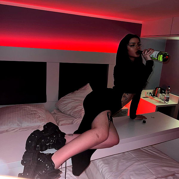 shawtysuzi instagram image archive image