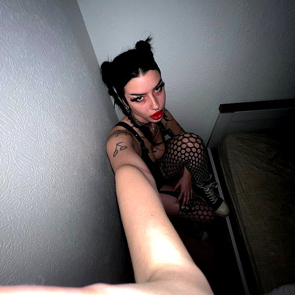 shawtysuzi instagram image archive image