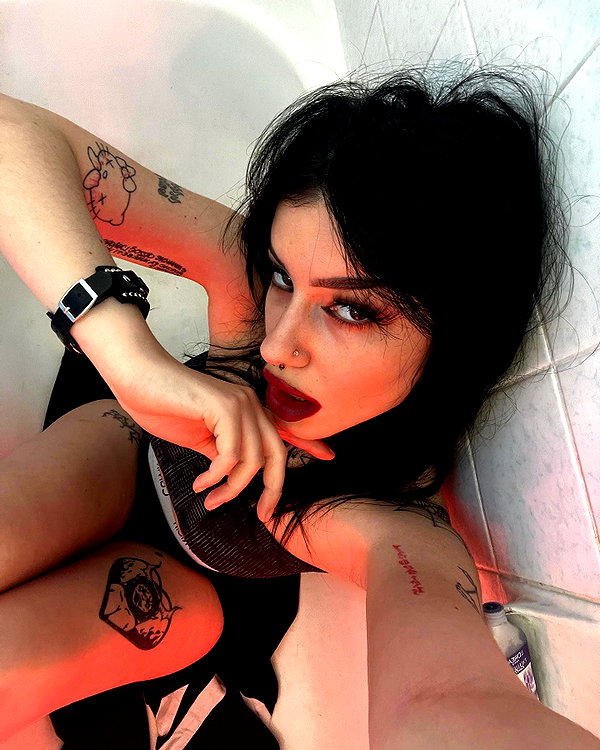 shawtysuzi instagram image archive image