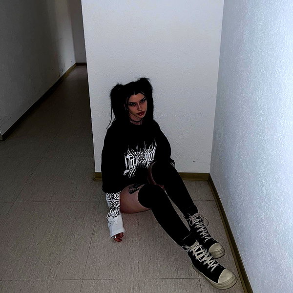 shawtysuzi instagram image archive image