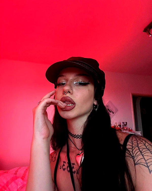 shawtysuzi instagram image archive image