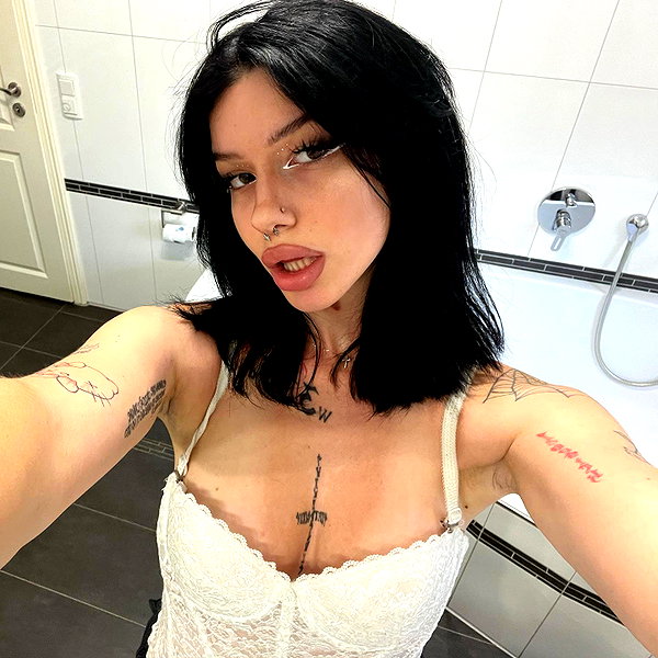 shawtysuzi instagram image archive image