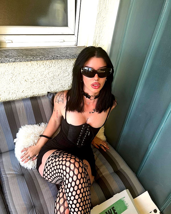 shawtysuzi instagram image archive image