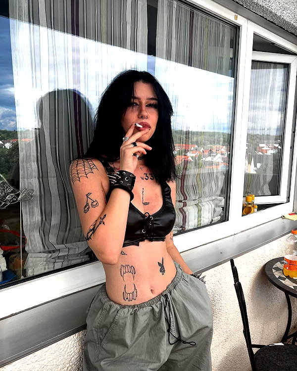 shawtysuzi instagram image archive image