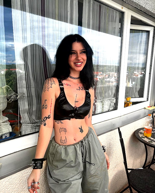 shawtysuzi instagram image archive image