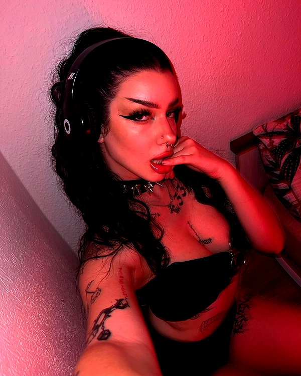shawtysuzi instagram image archive image