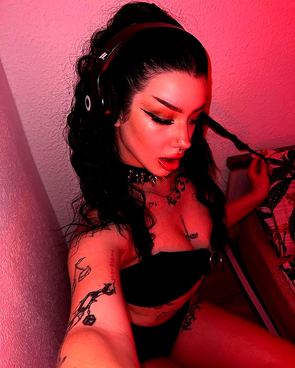 shawtysuzi instagram image archive image