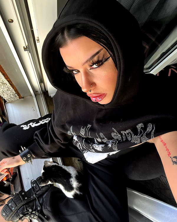 shawtysuzi instagram image archive image