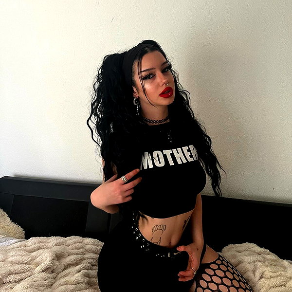 shawtysuzi instagram image archive image