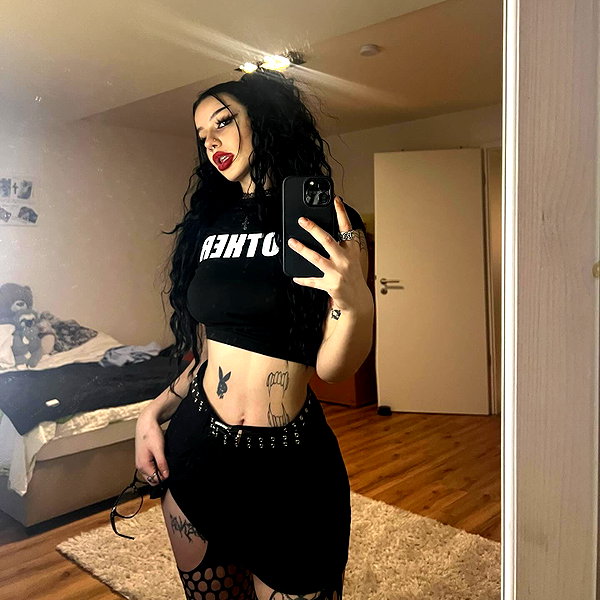 shawtysuzi instagram image archive image
