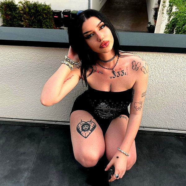 shawtysuzi instagram image archive image