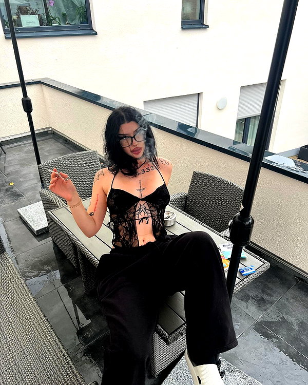 shawtysuzi instagram image archive image