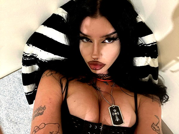 shawtysuzi instagram image archive image