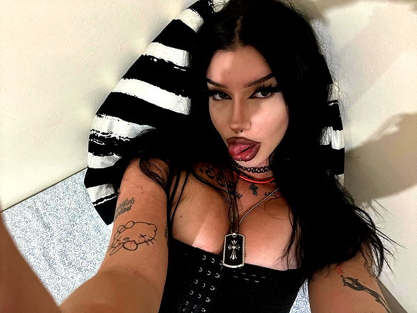 shawtysuzi instagram image archive image