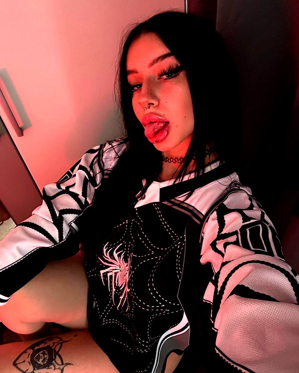 shawtysuzi instagram image archive image
