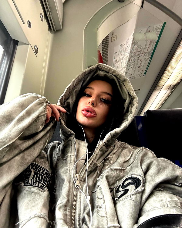 shawtysuzi instagram image archive image