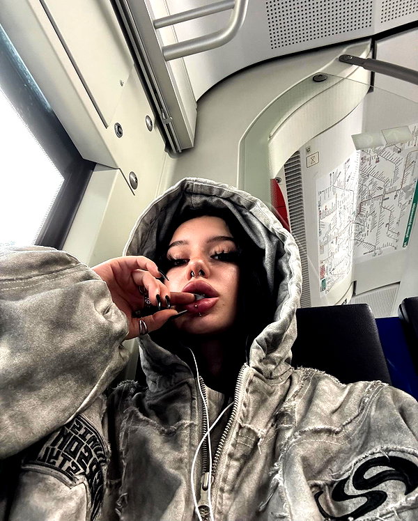 shawtysuzi instagram image archive image