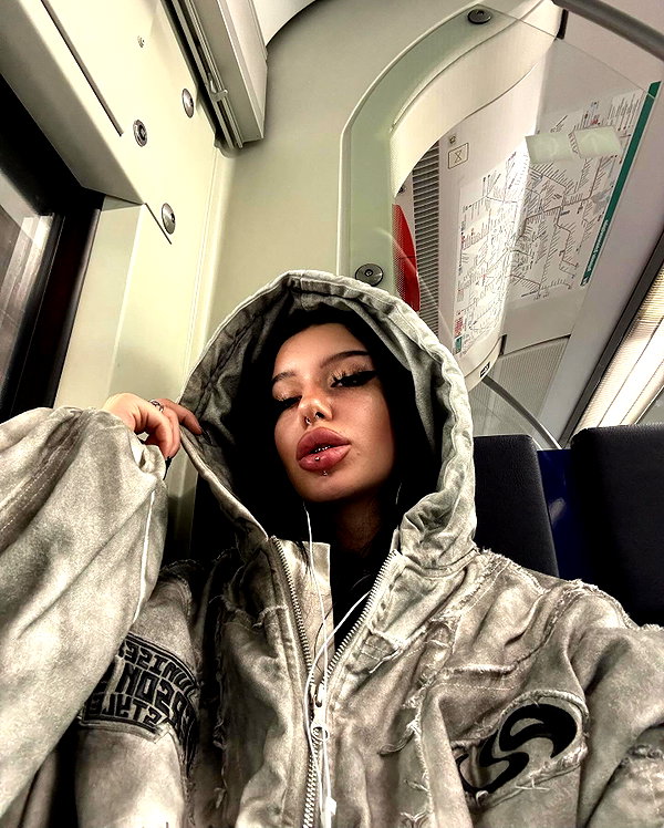 shawtysuzi instagram image archive image