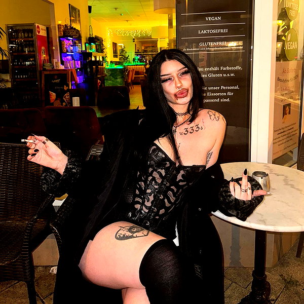 shawtysuzi instagram image archive image