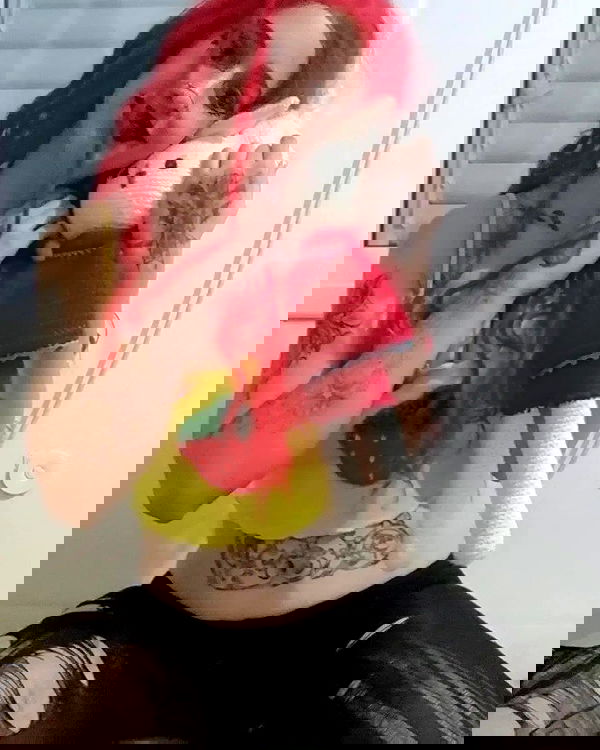 shayli_or shayli_or archive image