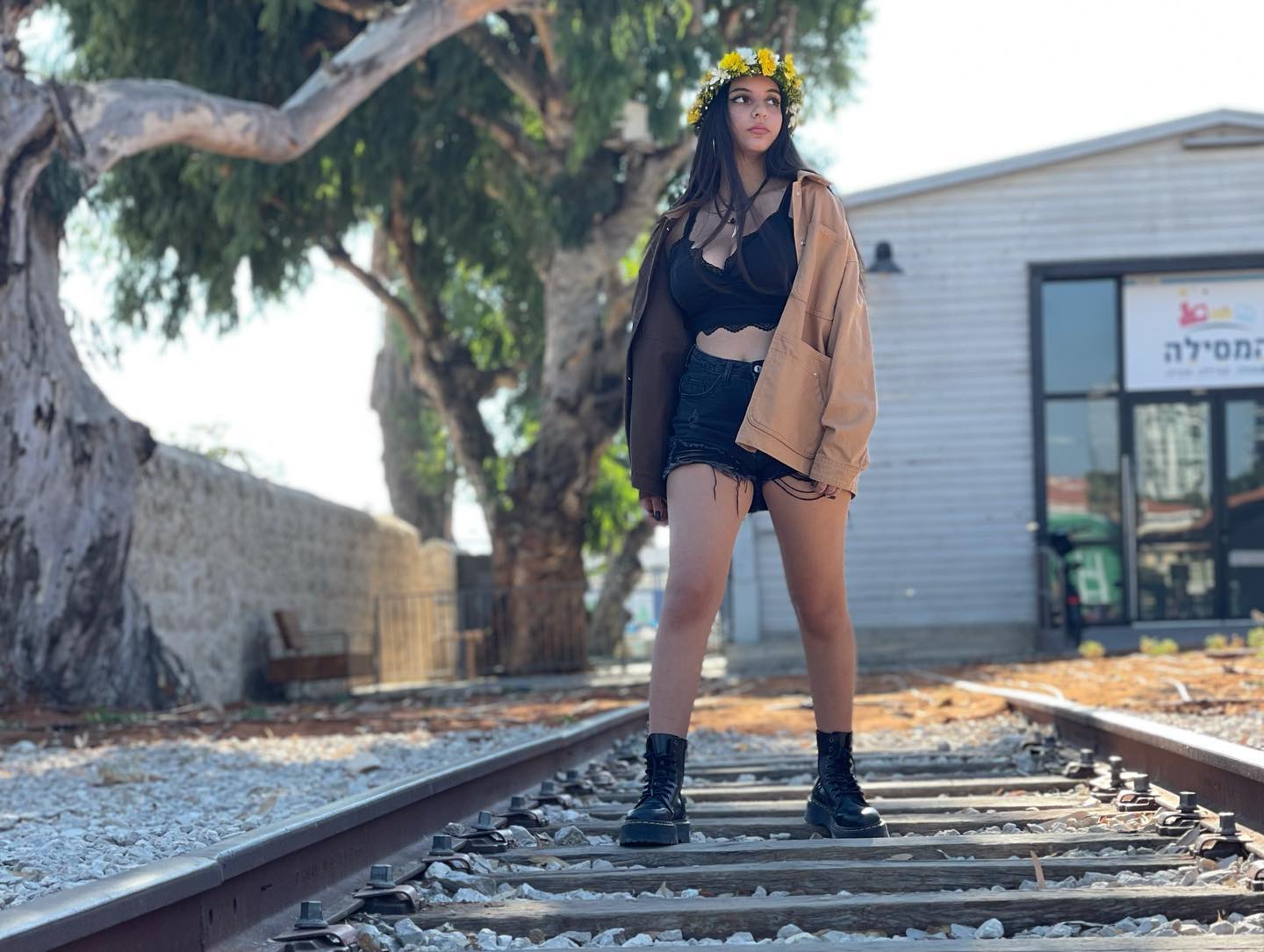 shelly_.mor instagram image archive image