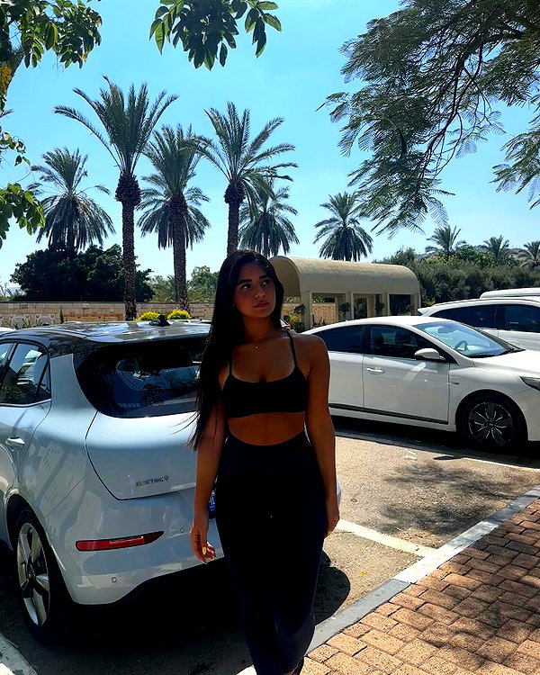shilatlazmiii instagram image archive image