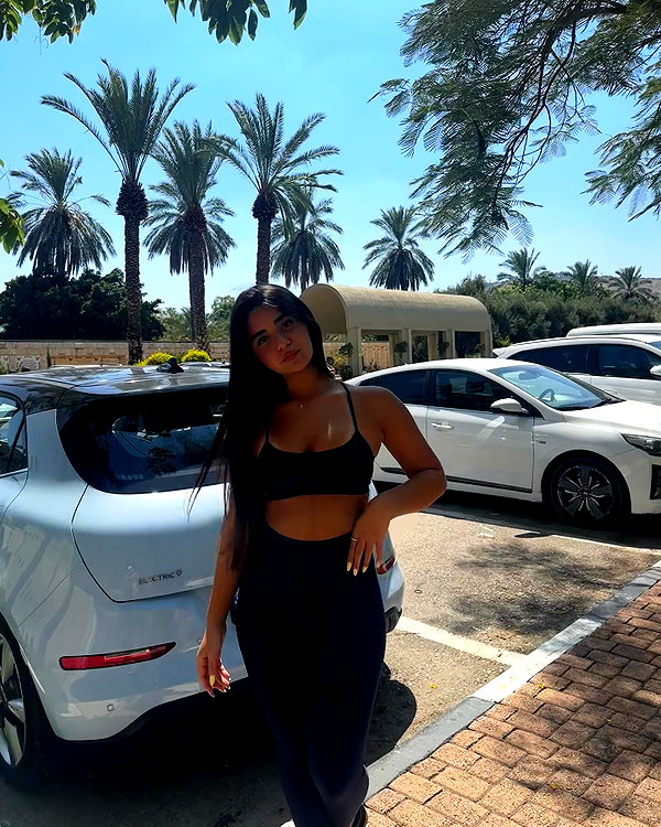 shilatlazmiii instagram image archive image