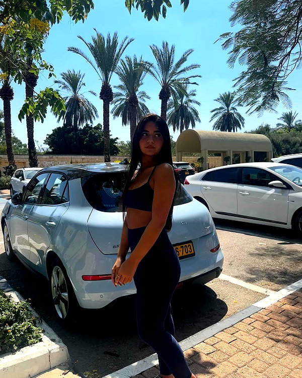 shilatlazmiii instagram image archive image