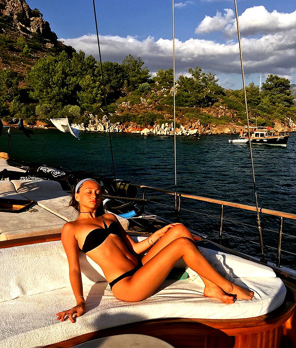 shira_karvat instagram image archive image