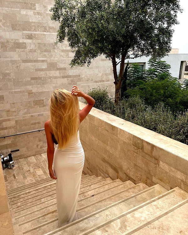 shira_karvat instagram image archive image