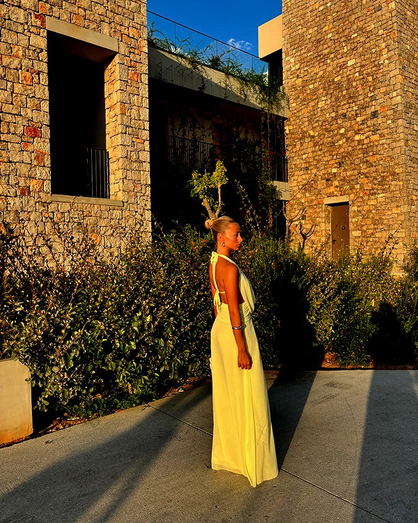 shira_karvat instagram image archive image