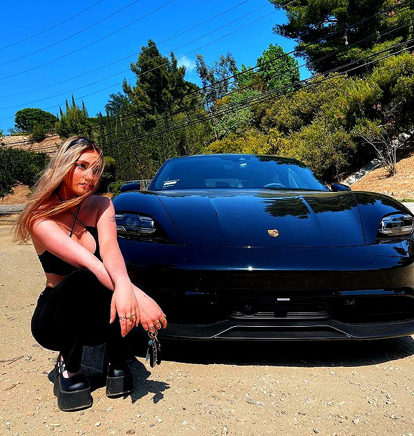 skylarxraee instagram image archive image