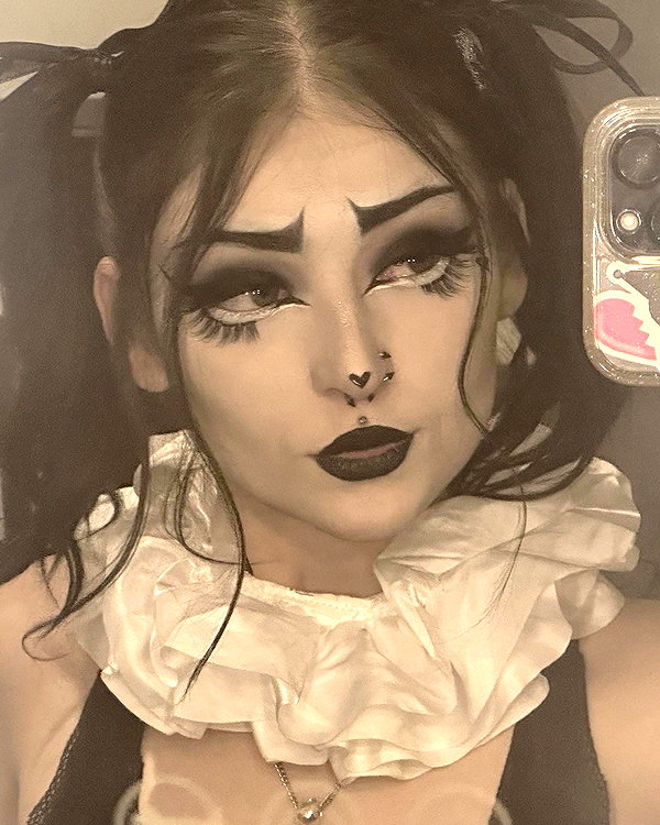 skyyy_babyyy3 instagram image archive image