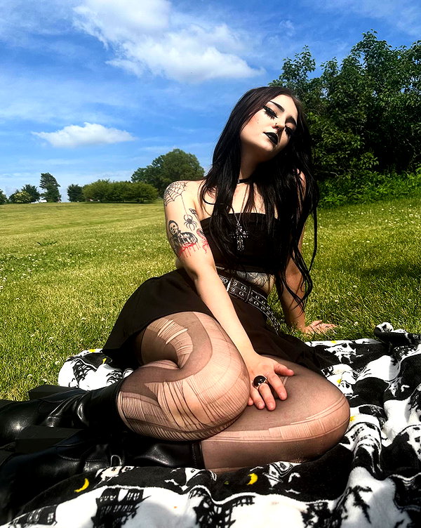 skyyy_babyyy3 instagram image archive image
