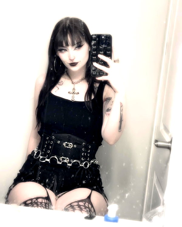 skyyy_babyyy3 instagram image archive image