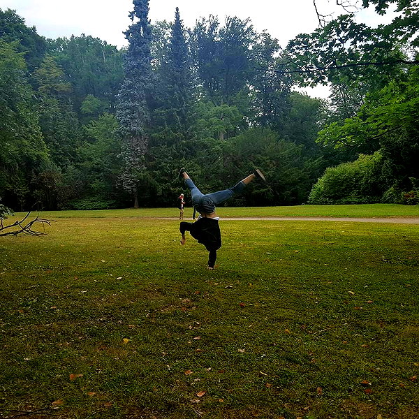 sonia.v._ instagram image archive image