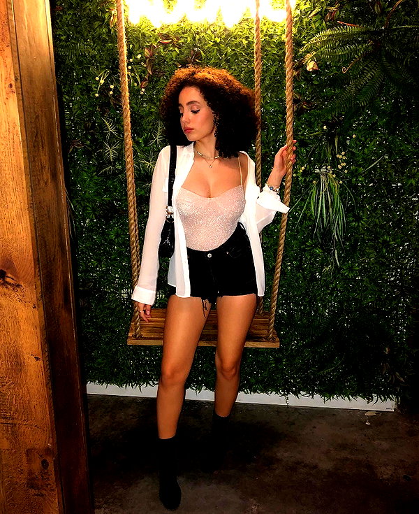 sonia.v._ instagram image archive image