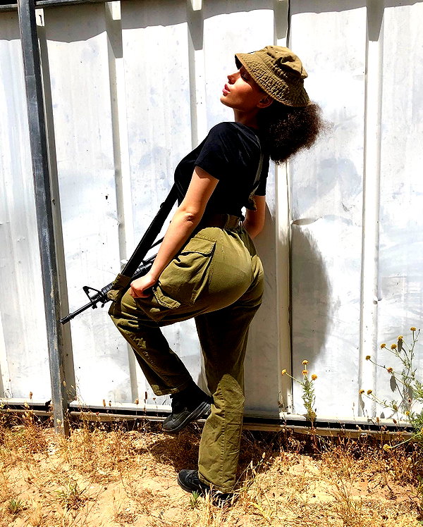 sonia.v._ instagram image archive image