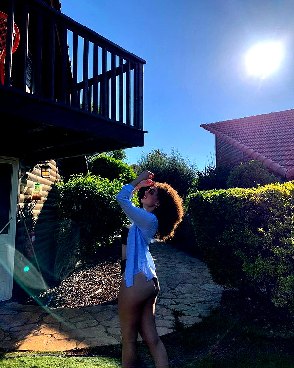 sonia.v._ instagram image archive image