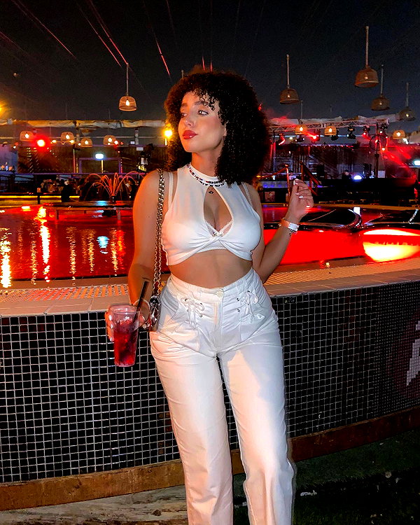 sonia.v._ instagram image archive image