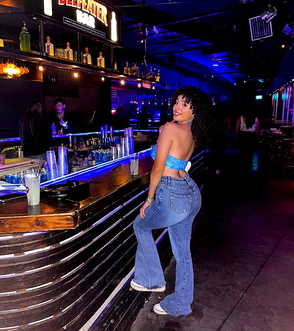 sonia.v._ instagram image archive image