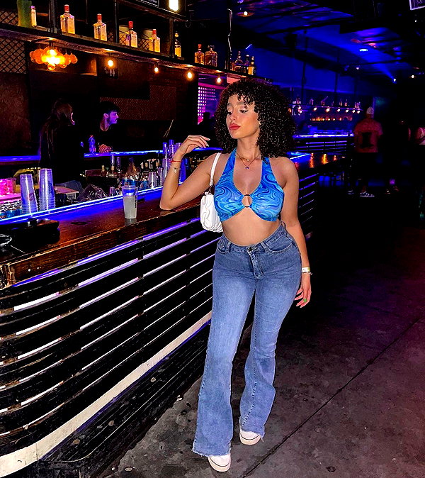 sonia.v._ instagram image archive image