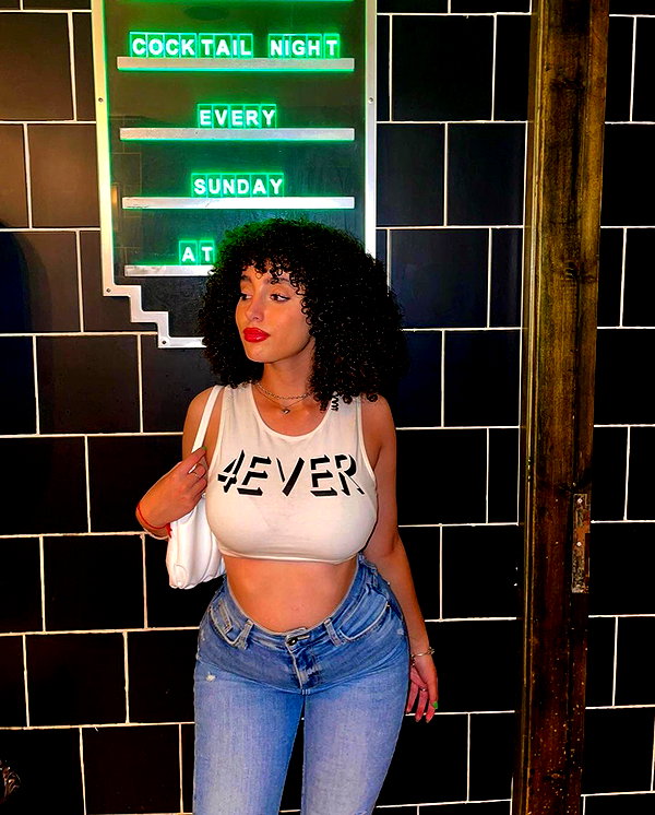 sonia.v._ instagram image archive image