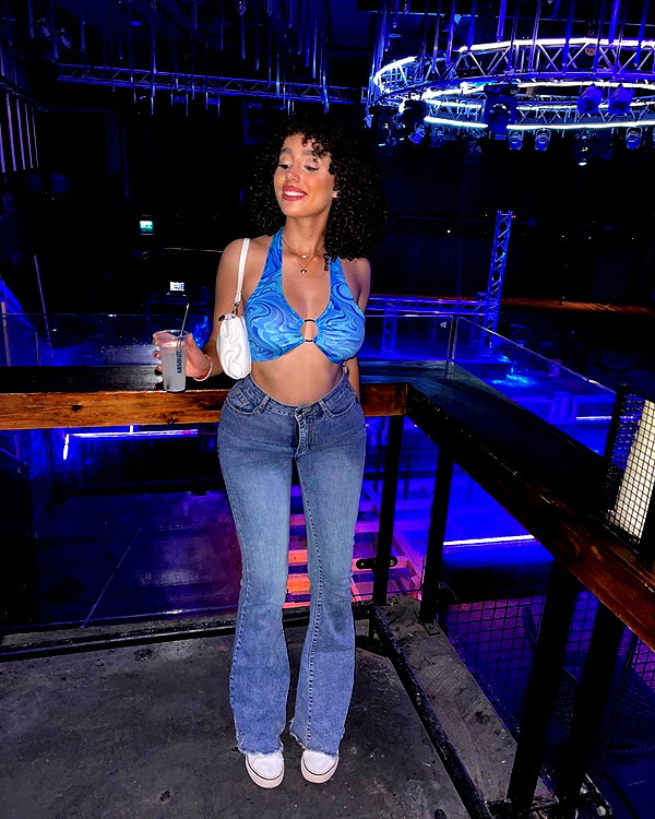 sonia.v._ instagram image archive image