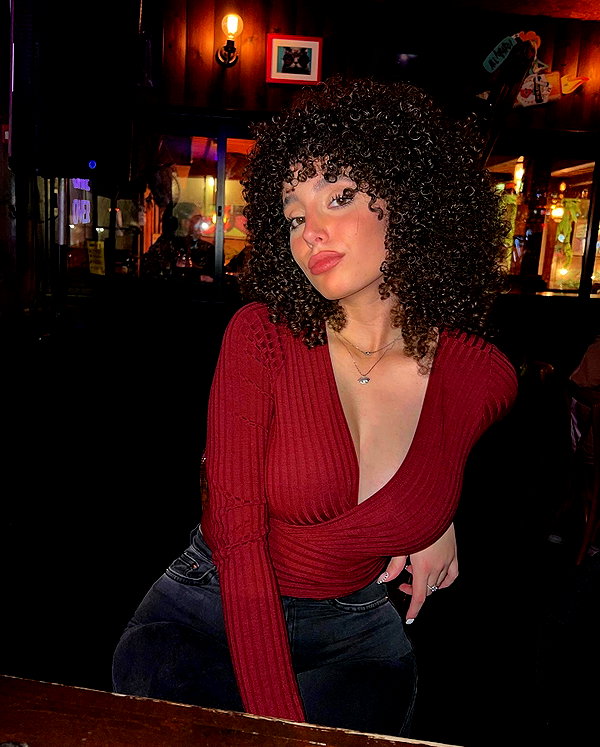 sonia.v._ instagram image archive image