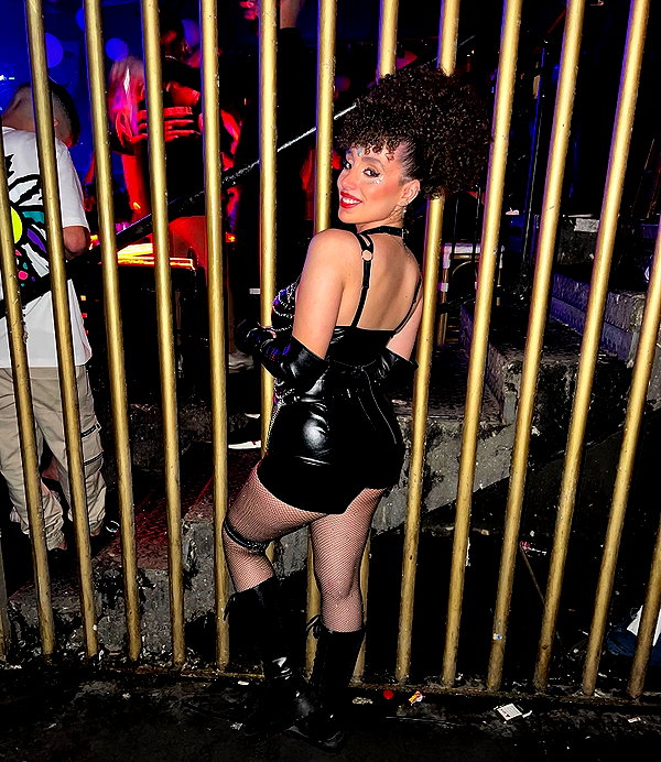sonia.v._ instagram image archive image
