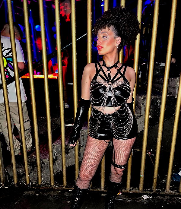 sonia.v._ instagram image archive image