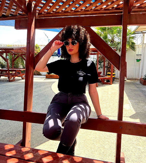 sonia.v._ instagram image archive image