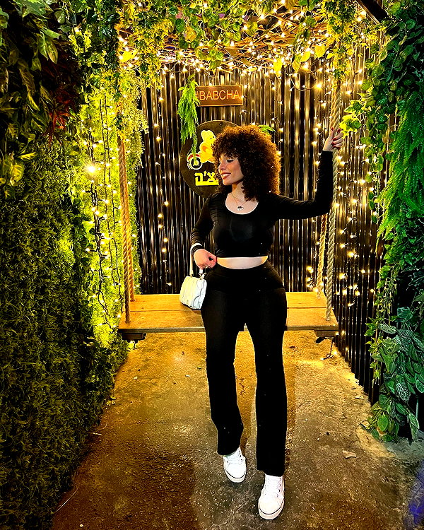sonia.v._ instagram image archive image