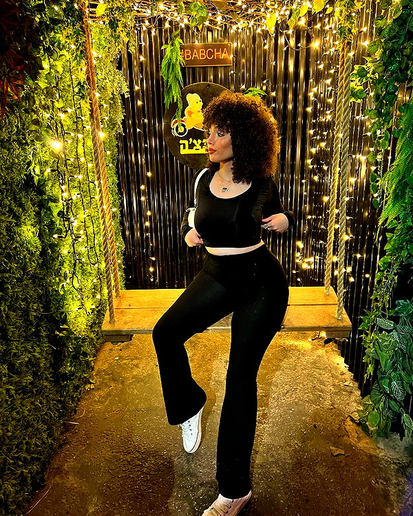 sonia.v._ instagram image archive image